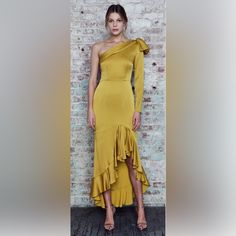 Shoulder Mac Dress Chic Yellow Maxi Dress For Wedding, Yellow Maxi Evening Dress For Summer, Chic Yellow Maxi Dress For Formal Occasions, Yellow Formal Maxi Dress For Summer, Formal Yellow Maxi Dress, Yellow Maxi Length Evening Dress For Party, Chic Yellow Dress For Gala, Yellow Evening Dress For Spring Wedding, Elegant Yellow Evening Dress For Summer