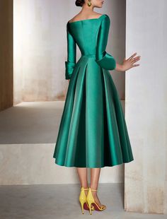 A-Line Cocktail Dress Christmas Red Green Dresses Elegant Dress Formal Wedding Guest Tea Length 3/4 Length Sleeve V Neck Satin with Pleats Dresses Over 50, Homecoming Dresses Bodycon, Red Green Dress, Cocktail Dress Style, Mother Of The Groom Dresses, Homecoming Formal Dresses, Elegant Cocktail Dress, Beach Wedding Dress Boho, Mother Wedding Dress