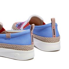 The Energetic Call of Summer Waves Canvas Upper & Jute Edge Design The braided hemp detailing evokes the mood of a beach vacation while giving the foot a firm support. 100% pure cotton is lightweight and breathable to keep feet dry and comfortable, which is sustainable and friendly to the environment. Fits without Hassle Flexible Elastic Band Fit securely while easy to put on and take off. Comfy Wide Fit Bionics Foot-shaped Design Loose toe-box is great for bare-foot use, granting ultimate freed Women's Slip Ons, Summer Waves, Knit Shoes, Knit Boots, Flat Slipper, Sneaker Slippers, Women Gifts, Desert Boots, Edge Design