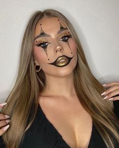 Gold Clown Makeup, Mime Halloween Makeup, Halloween Makeup 2023, Halloween Makeup Glam, Hot Clown Makeup, Maquillaje De Payaso Mujer, Girl Clown Makeup, Clown Makeup Looks, Halloween Clown Makeup