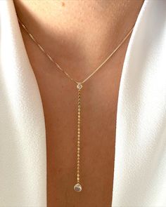 Lariat gold necklace – Vita Ambita Prom Necklace Gold, Gold Necklace Wedding, Neck Pieces Jewelry, Prom Necklaces, Gold Lariat Necklace, Gold Long Necklace, Neck Piece, Long Pendant, Colourful Necklace