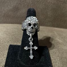 This Gorgeously Dangle Skull Ring With Cross Are Available In Hematite, Silver And Gold Finish. Drop Measure: 2.5" Ring With Cross, Cross Accessories, Cross Shoes, Gothic Accessories, Style Rock, Gothic Rings, Skull Ring, A Cross, Gothic Jewelry