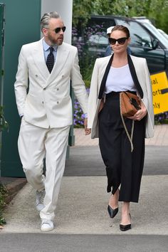 Stella Mccartney Style, Most Stylish Men, Style Parisienne, Best Dressed Man, Grace Jones, Couple Style, Stylish Couple, Advanced Style, Ageless Style