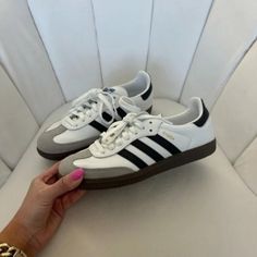 Adidas Samba Og Leather Retro Sneakers White Black Comes With Label And Original Packaging/Box. Never Worn Women's 5 = Men's 4 = Eu 36 Adidas Shoes Sambas, Best Shoes 2024, Cute Shoes Adidas, Dream Things To Buy, Addies Shoes, Shoes For Women 2024, Shoe Inspo Women, Adidas Shoes Women Aesthetic, Black And White Sambas