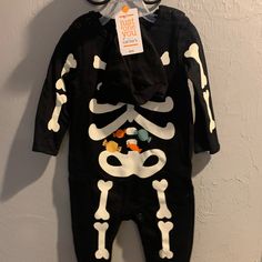 Nwt Infant Halloween Skeleton Onsie With Beanie. Multiple Sizes Available Including: 3 Months 6 Months Skeleton Bodysuit, Infant Halloween, Christmas Bodysuit, Child Clothes, Ruffle Outfit, Newborn Onesies, White Onesie, Boy Onesie