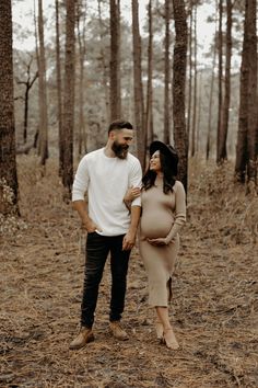 Fall neutal maternity photoshoot idea. Ribbed knit dress. Male Maternity Shoot Outfit, Outdoor Maternity Photos With Husband, Outdoorsy Maternity Photo, Cute Maternity Poses, Late Fall Maternity Photos, Fall Pregnant Photoshoot, Fall Maternity Poses, Fall Maternity Shoot Couples, Maternity Fall Photos