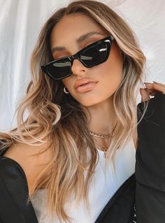 ✨ Discover the trendiest sunglasses that perfectly match your vibe! Whether you’re hitting the beach or strolling in the city, these shades will elevate your look. #CoolSunglasses #SummerStyle #FashionAccessories Cat Eye Shape, Cute Sunglasses, Fashion Eye Glasses, Black Frames, Stylish Glasses, Eye Shape, Trending Sunglasses