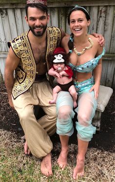 Includes vest, pants and hat  Please inquire if you'd like to purchase the jasmine or monkey costume separate. Disney �Çiftleri, Mother Daughter Halloween Costumes, Disney Couple Costumes, Playboy Bunny Costume, Eve Costume, Couples Disney, Trashy Outfits, Diy Kostüm, Couples Halloween