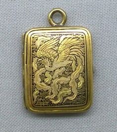 Antique Japanese Damascene Locket Pendant Komai Style Signed Fujii Yoshitoyo  | eBay Japanese Wedding, Antique Jewelry Necklace, Vintage Watches, Antique Vintage, Locket, Antique Jewelry, Vintage Antiques, Jewelry Necklace Pendant, Vintage Jewelry