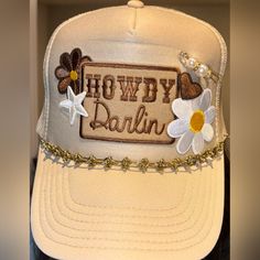 Brand New Custom Made Trucker Hat. Western Design. Tan Otto Hat Cowgirl Hat Accessories, Hand Painted Hats Design, Hat Bar Display, Tan Trucker Hat, Trendy Beige Hats For Rodeo, Snapback Hats For Country Events In Spring, Spring Snapback Hats For Country Events, Brown Trucker Hat With Short Brim For Spring, Brown Trucker Hat For Spring