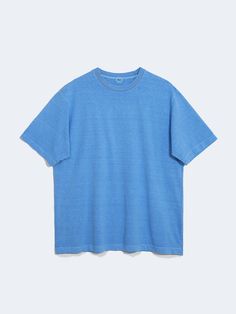 Editor's NotesThis simple basic T-shirt is finished with sun-dyed washing featuring subtle distressed effect at the edges. Wear it for adding a hint of vintage feel to your look.- Ribbed crew neck- Drop shoulder- Short sleeves- Oversized fitMeasurements (in.)M / L- Shoulder: 19.9 in. / 20.3 in.- Chest: 23.6 in. / 24.2 in.- Sleeve Length: 9.4 in. / 9.8 in.- Total Length: 28.0 in. / 28.3 in.Composition & Care- 100% Cotton- Due to character of washing technique, each item may have different dam Summer Everyday Washed Blue T-shirt, Casual Soft-washed Washed Blue T-shirt, Blue Washed Relaxed Fit T-shirt, Blue Soft-washed Short Sleeve T-shirt, Tie Dye Soft-washed Short Sleeve T-shirt, Basic T Shirt, Dye T Shirt, Drop Shoulder, Short Sleeves