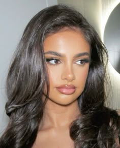 Maquillaje Glowy, Bombshell Makeup, Brown Girls Makeup, Formal Makeup, Smink Inspiration, Glam Makeup Look, Brown Eyeshadow, Cute Makeup Looks, Natural Glam