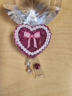 Pink glittery heart pearls design badge reel includes badge charm Pearl Design, Badge Holders Lanyard, Badge Holders, Badge Reel, Pink Heart, Roses, Accessory Gift, Display Homes, Electronic Accessories