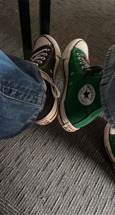 Green Converse Outfit, Dark Green Converse, Converse Shoes Outfit, Chipmunks Movie, Aesthetic Converse, High Top Converse Outfits, Green Dress Outfit, Uni Fits