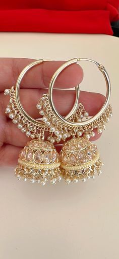 Height = 2 .5 inches Best gift option for your loved ones comes in an exquisite gift box. Highest quality and craftsmanship. Indian Wedding Sangeet, Kundan Jhumka, Pakistani Earrings, Wedding Jewelry Sets Bridal Jewellery, Jewelry Kundan, Bali Earrings, Bali Style, Earrings Indian, Store Jewelry