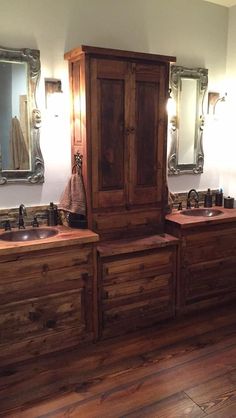 Rustic Double Sink Vanity Reclaimed Wood Old World Bathroom Vanity, Diy Wood Bathroom Vanity, Rustic Vanity Bathroom, Diy Sink Vanity, Rustic Vanity, Sink Ideas, Rustic Bathroom Vanities, Cabin Bathrooms, Diy Bathroom Storage