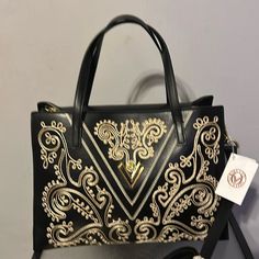 Orlandi Valentino Embroidery Bag Has A Lot Of Space Measurements:Length 15”. Height 10.5”. This Bag Design Is Made In Italy Valentino Embroidery, Valentino Black, Embroidery Bags, Black Handbag, Bag Design, Measurement Length, Black Handbags, Bags Designer, In Italy