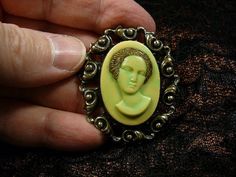 RARE African American LADY green oval CAMEO filigree scrolled trim design brass Pin Pendant jewelry Victorian Green Cameo Jewelry, Antique Green Cameo Jewelry, American Lady, Trim Design, American Theme, Fashion Capsule Wardrobe, Brass Pin, Green Oval, Brooch Necklace