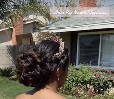 Quince Updo Hairstyles, Quinceanera Hairstyles For Short Hair, Quinceanera Hairstyles Bun, Xv Hairstyles Quinceanera, 15 Hair Quinceanera, Quinceanera Hairstyles Updo, Sweet Sixteen Hairstyles, Hairstyles For Quince, Quince Hair Styles