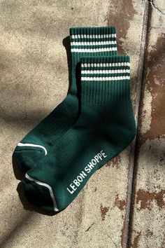 Le Bon Shoppe Girlfriend socks hunter green | Pipe and row boutique Girlfriend Socks, Billie Outfits, Socks Photoshoot, Boyfriend Socks, Aesthetic Socks, Green Socks, Pilates Princess, Crew Sock, The Girlfriends