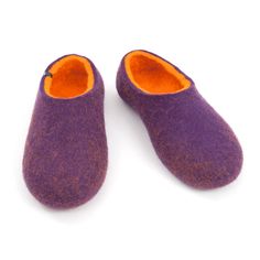 If you are looking for unique gifts for women look no further than Wooppers felted slippers. Our womens felt slippers are handmade with the wet felting technique in 100% merino wool; Bedroom slippers with soft sole or no sole at all, natural and seamless, Wooppers wool slippers are the best choice for your feet. Due to wool's inherent properties these house shoes are most hygienic for your feet, insulating, breathable and dirt repellent. SIZES PLEASE INDICATE YOUR SIZE WITH YOUR ORDER. We make a Slip-on Felt Slippers For Indoor Use, Indoor Slip-on Felt Slippers, Comfortable Handmade Felt Slippers, Handmade Comfortable Felt Slippers, Felt Slip-on Slippers With Soft Sole, Closed Toe Felt Slippers For Indoor, Different Colors Of Purple, Liquid Rubber, Minimal House