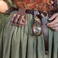 Potion Bottle Holder Easy Diy Medieval Costume, Belt Potion Holder, Ren Faire Mage, Potions Belt, Ren Faire Trinkets, Ren Faire Jewelry, Herbalist Outfit, Foraging Outfit, Ren Faire Belt