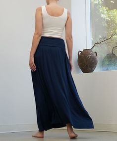 Same construction as our yoga jogger waist., Maxi skirt with pockets., Must have item., Flared bottom , Banded waist.INCHES SMALL MEDIUM LARGELENGTH 39 39 1/2 40 WAIST 25 27 29 Made In: MADE IN USAFabric Contents: 95% Organic Bamboo, 5% SpandexCare Instructions: machine washSize Measurement (inch): S: 25.0 (Waist), null (Hips), null (Length) M: 27.0 (Waist), null (Hips), null (Length) L: 29.0 (Waist), null (Hips), null (Length) Maxi Skirt With Pockets, Skirt With Pockets, Skirts With Pockets, Sweater Skirt, Denim Dress, Jumpsuit Dress, Sunnies, Dress Skirt, Cocoa