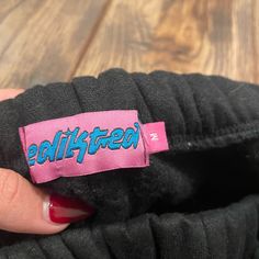 Never Worn Size Medium 90s Relaxed Fit Black Bottoms, 90s Black Relaxed Fit Bottoms, 90s Style Relaxed Fit Winter Bottoms, Fitted 90s Style Winter Bottoms, M Pants, Pant Jumpsuit, Sweatpants, Pants For Women, Jumpsuit