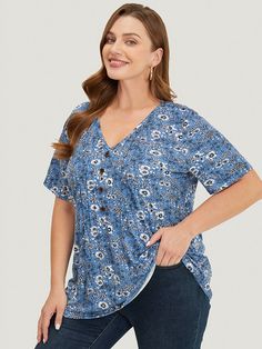 Shop Floral V Neck Button Detail Pleated Front T-shirt now and redefine your style with confidence at BloomChic. Tailored for mid and plus-size women. This trendy Tops Women, sizes 10-30. Season:Summer;Color:Cerulean;Pattern Type:Floral;Neckline:V-neck;Sleeve Type:Regular Sleeve;Pocket:No-pocket Summer V-neck T-shirt With Button Closure, V-neck T-shirt With Button Closure For Summer, Henley Neckline T-shirt With Buttons For Spring, Cotton V-neck T-shirt With Button Closure, Summer V-neck T-shirt With Buttons, Summer Henley Neckline Tops With Buttons, Summer Henley Neckline T-shirt With Button Closure, Henley Neckline Buttoned T-shirt For Spring, Henley Neckline Button T-shirt For Spring