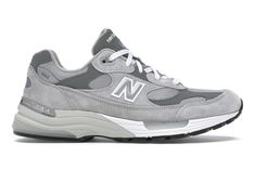 NEW BALANCE 992 GREY - The Edit Man London Online New Balance 992, Mens Grey Shoes, Foams Shoes, Typeface Logo, Grey New Balance, New Balance Style, Limited Edition Sneakers, New Balance Sneakers, Grey Sneakers