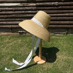 Material: Straw Size: Head circumference 56cm adjustable sweat band Cap height: about 13cm Brim: about 15cm Beach Straw Hat, Sun Block, Sweat Band, Flats Top, Head Circumference, Straw Hat, Hat Fashion, Sun Hats, Caps Hats