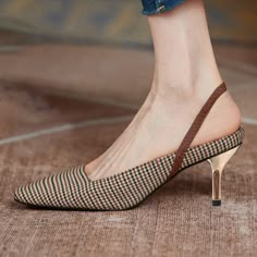 VCSHOES Brown Plaid Pointed Toe Kitten Heel Slingback Pumps Brown-3 New Hijab, Houndstooth Fabric, Basic Heels, Fabric Shoes, Kitten Heel Pumps, Brown Heels, Elegant Shoes, Brown Plaid, Pretty Shoes