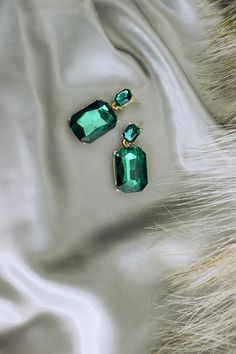 "This classy and elegant emerald green drop earrings are the perfect pieces to elevate your outfit styling. Deep green tones with vintage and antique vibes perfect for Holiday festivities such as Christmas and New Year's Eve. *Free Gift Wrapping Available Upon Request Details: -Material: Alloy with gold plating -Eardrop Height 1.5\" -Eardrop Width 0.7\" -Medium size  Ready to ship -Direct link to our shop below: https://www.etsy.com/shop/DafehCollection" Green Jewelry For Evening, Trendy Green Drop Earrings, Trendy Green Crystal Earrings For Gift, Formal Green Drop Earrings, Green Drop Earrings For Formal Occasions, Green Jewelry For Evening - May Birthstone, Trendy Green Earrings For Evening, Elegant Green Emerald Earrings, Elegant Green Crystal Earrings As Gift