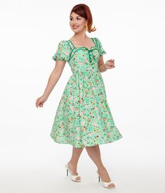 Unique Vintage 1940s Green Possum Print Button Front Dress - Unique Vintage - Womens, DRESSES, SWING Sewing Wardrobe, 1940's Style, Dresses Unique, Womens Vintage Dresses, Novelty Bags, Button Front Dress, Green Floral Dress, 1940s Fashion, Unique Dresses