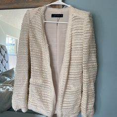 Padded Shoulders, Little Blazer Style. Never Worn. Spring Cream Tweed Blazer, Zara Spring Tweed Blazer, Spring Zara Tweed Blazer, Zara Tweed Blazer, Zara Tweed, Blazer Style, Tweed Blazer, Zara Jackets, Blazer Fashion