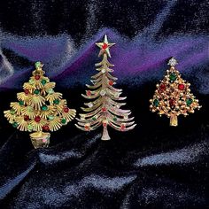 Christmas Brooches Vintage/ Monet Nib Monet Snowman Brooch Never Used 3 Vintage Christmas Tree Brooches Colored Rhinestones 3 Roll Over Closures All Working I Tac Pin No Stones Missing 1 New In Box (Monet) Costume Jewelry All In New And/Or Gently Used Condition See Photos Smoke Free & Pet Free Home Christmas Brooches, Monet Jewelry, Vintage Monet, Vintage Christmas Tree, Vintage Brooches, See Photo, Costume Jewelry, Vintage Christmas, Brooches