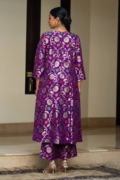 Purple handwoven straight kurta with brocade floral jaal detail. Paired with a coordinating straight pant and a lace detailed dupatta. - Aza Fashions Kurta Pant Set, Kurta Set For Women, Pant Set For Women, Yellow Outfit, Straight Kurta, Kurta With Pants, Purple Silk, Kurta Set, Pants Pattern