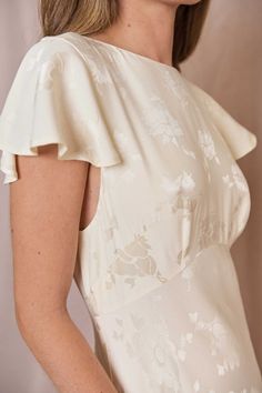 Bridal Event Dresses, Jacquard Wedding Dress, Flutter Sleeve Wedding Dress, Vintage White Dress, Poppy Pattern, Bias Cut Skirt, Stil Inspiration, A Wedding Dress, Grad Dresses