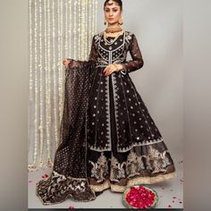 Condition:New Never Been Used Organza Anarkali Dress With Organza Duppata Size: Large Organza Anarkali Dress, Party Wear Anarkali Dress, Ikat Maxi Dress, Pakistani Party Wear Dresses, Maxi Shift Dress, Tropical Maxi Dress, Pakistani Party Wear, Indian Party Wear, Evening Gown Dresses