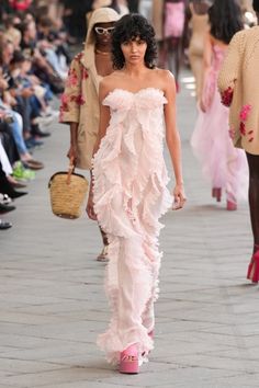 Bloom Fashion, Spring Runway, Fashion Forecasting, Runway Dresses, Ermanno Scervino, Mode Inspiration, Primavera Estate