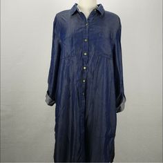 Ellen Tracy Size Large Blue Denim Button Front Shirt Dress Nwt New Side Slits Casual Indigo Denim Dress With Buttons, Blue Button-up Denim Top With Button Cuffs, Blue Denim Button-up Top With Button Cuffs, Washed Blue Button-up Denim Dress, Button-up Denim Blue Dress With Buttoned Pockets, Blue Button-up Denim Dress, Casual Indigo Denim Dress With Button Closure, Spring Indigo Denim Top With Buttons, Indigo Denim Top With Buttons For Spring