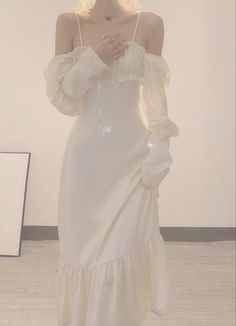 Soft White Dress Aesthetic, Prom Dress Korean, Cute Outfits White, White Aesthetic Dress, Coquette Cottagecore Aesthetic, Korean Prom Dresses, Fairy Core Dress, Aesthetic Lana Del Rey, Áo Blu