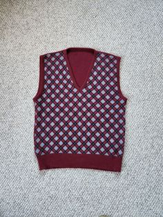 Good vintage condition 100% acrylic  Chest 46 CB 27 Waist 38 Shoulders 19 Fall Argyle Pattern V-neck Sweater Vest, Fall V-neck Argyle Sweater Vest, Fitted Argyle Sweater Vest For Winter, Sleeveless Argyle Sweater Vest For Winter, Fall Argyle Pattern Sleeveless Sweater Vest, Casual Sleeveless Argyle Sweater Vest, Argyle Pattern Sleeveless Vest For Winter, Retro Wool Sleeveless Vest, Retro Sleeveless Wool Vest