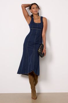 Minina Dress Fit And Flare Silhouette, Chic Midi Dress, Midi Dress Chic, Denim Jean Dress, Denim Midi Dress, Empire Waistline, Night Looks, Dark Wash Denim, Jeans Dress