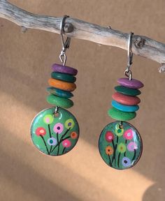 Handmade earrings using copper pennies, hand fired enamel, with hand painted design and resin to seal. Copper Pennies, Paint Designs, Making Jewelry, Handmade Earrings, Beaded Earrings, Penny, Jewelry Earrings Dangle, Etsy Earrings