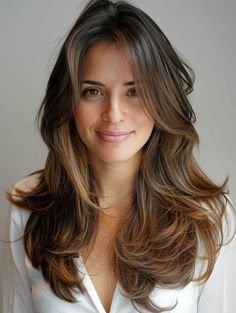 Layers Haircut Side Part, Long Hair Layers Unstyled, Long Haircut With Layers Wavy Hair, Wavy Long Layers Haircut, Side Part Long Haircut, Haircut On Wavy Hair, Haircut Long Layers Face Framing, Long Layered Haircuts Side Part