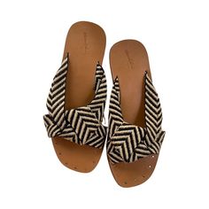 Universal Thread Women's Louise Chevron Print Knotted Slide Sandals Tan And Black Size 7 Nwt Simple And Stylish, These Louise Chevron Slide Sandals From Universal Thread Make A Versatile Addition To Your Casual Footwear Collection. The Slide Sandals Feature Knotted Woven Bands For Textured Style. A Slip-On Design Allows For Easy On And Off, And The Style Pairs Perfectly With Your Casual Outfits For An Elevated Look. Chic Brown Woven Sandals, Casual Black Woven Sandals, Casual Black Sandals For Summer Outings, Casual Black Sandals For Summer, Beach Black Sandals With Woven Detail, Black Woven Sandals For Vacation, Black Woven Sandals For Spring, Beaded Flip Flops, Black And White Sandals