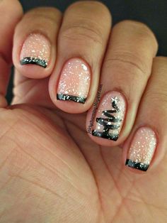 Nail Art Noel, Holiday Nails Christmas, Christmas Manicure, Holiday Nail, Holiday Nail Art, Halloween Nail Designs