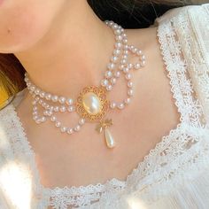 Classic Tale Princesscore Necklace – Starlight Fair Hyper Feminine Jewelry, Princess Pearl Necklace, Old Fashion Jewelry Vintage, Jewelry Inspo Necklaces, Royal Necklaces, Pearl Outfit, Royal Accessories, Princess Accessories, Chandelier Necklace