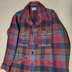 Size Medium Like New Condition Very Warm Plaid Heavy Weight 100% Virgin Wool Jacket Naturally Stain And Odor Resistant Unlined Made In The Usa 2 Button Through Chest Pockets 2 Angled Welt Pockets Pendleton Jacket, Button Down Jacket, Wool Jacket, Vintage Wool, Welt Pockets, Heavy Weight, Welt Pocket, Chest Pocket, Mens Coats